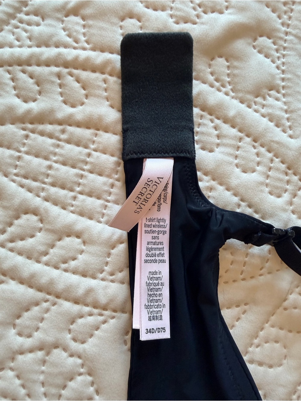 Victoria’s Secret T-Shirt Lightly Lined Wireless Bra Black 34D - Picture 4 of 4